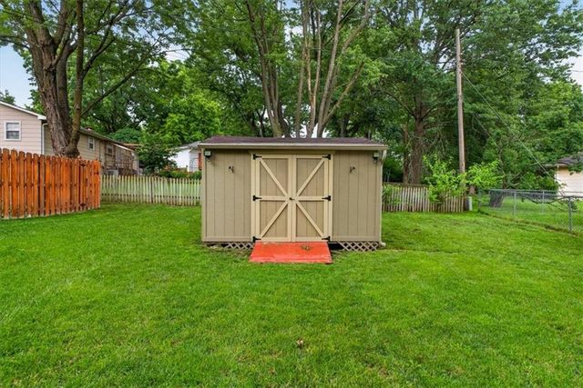 1001 Lakeview Boulevard, Lee's Summit, MO 64081