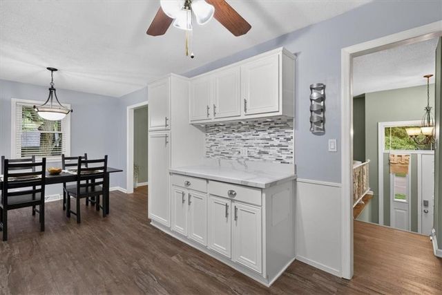1001 Lakeview Boulevard, Lee's Summit, MO 64081
