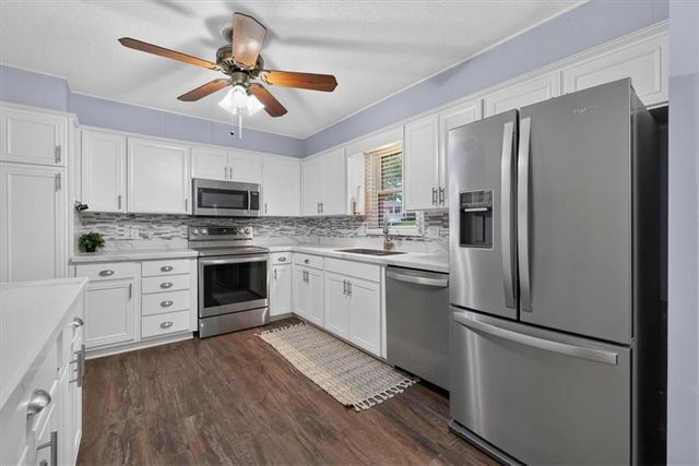 1001 Lakeview Boulevard, Lee's Summit, MO 64081