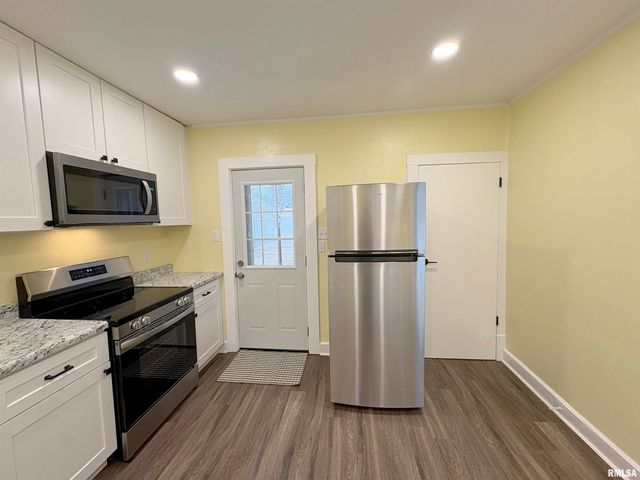 2222 W CALLENDER Avenue, West Peoria, IL 61604