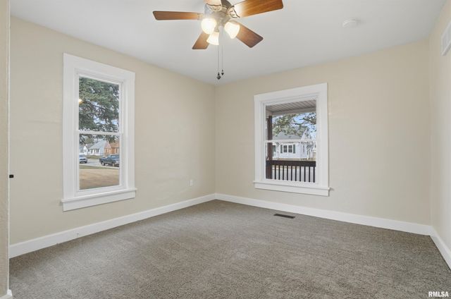 2222 W CALLENDER Avenue, West Peoria, IL 61604