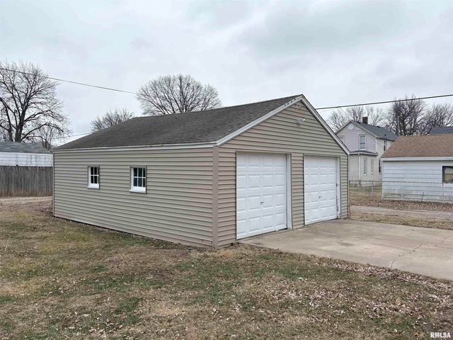 2222 W CALLENDER Avenue, West Peoria, IL 61604