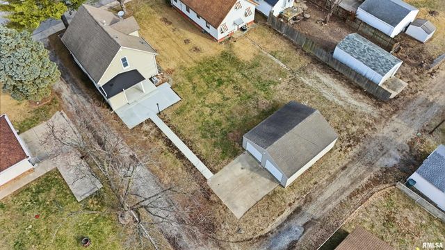 2222 W CALLENDER Avenue, West Peoria, IL 61604