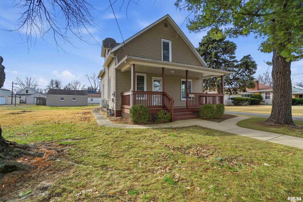 2222 W CALLENDER Avenue, West Peoria, IL 61604