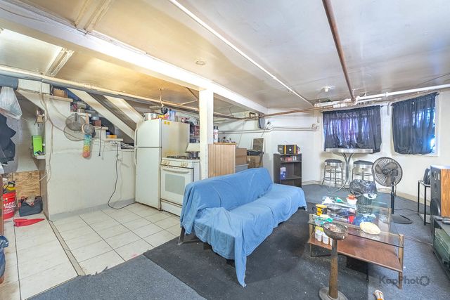 1512 S Sawyer Avenue, Chicago, IL 60623