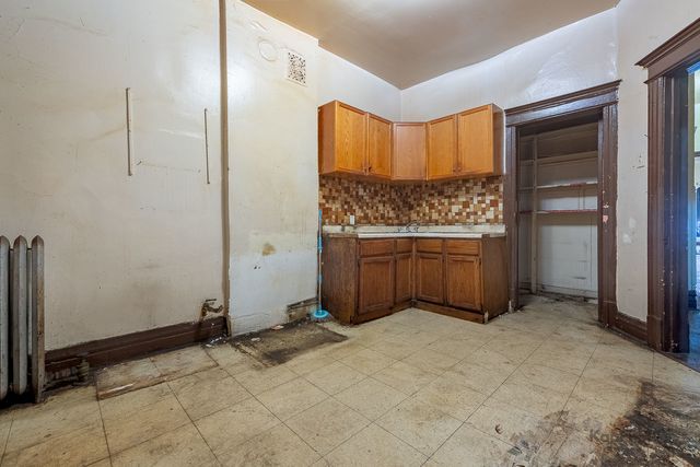1512 S Sawyer Avenue, Chicago, IL 60623