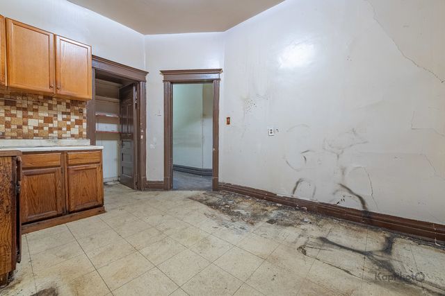 1512 S Sawyer Avenue, Chicago, IL 60623