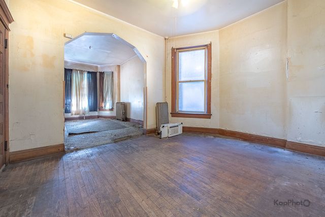 1512 S Sawyer Avenue, Chicago, IL 60623