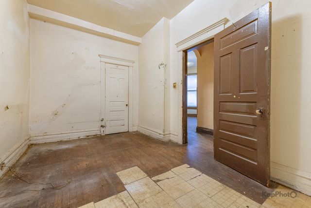 1512 S Sawyer Avenue, Chicago, IL 60623