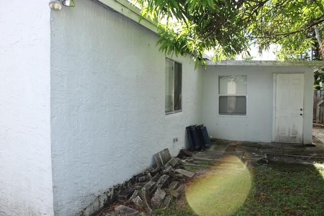 18751 Shauna Manor Drive, Boca Raton, FL 33496
