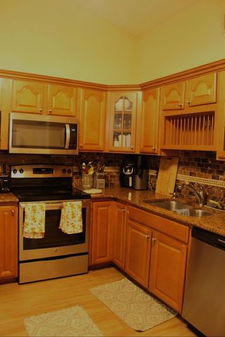 18751 Shauna Manor Drive, Boca Raton, FL 33496