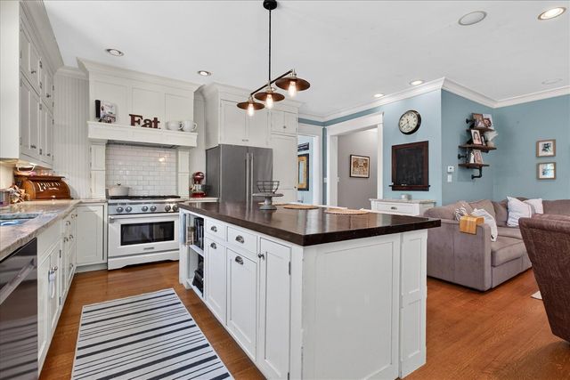 831 Wisconsin Avenue, Saint Joseph, MI 49085