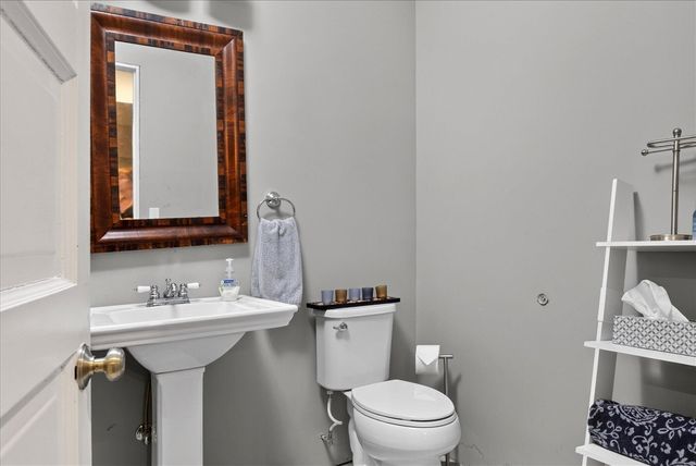 831 Wisconsin Avenue, Saint Joseph, MI 49085