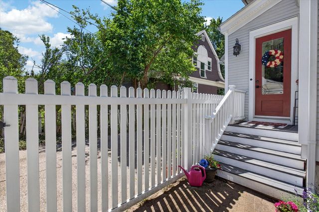 831 Wisconsin Avenue, Saint Joseph, MI 49085