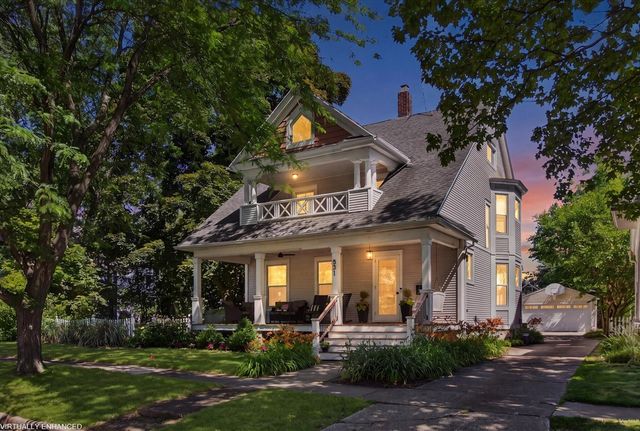 831 Wisconsin Avenue, Saint Joseph, MI 49085