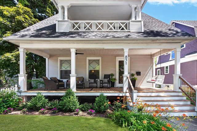 831 Wisconsin Avenue, Saint Joseph, MI 49085