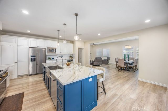 3276 Huntfield St, Corona, CA 92882