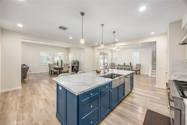 3276 Huntfield St, Corona, CA 92882