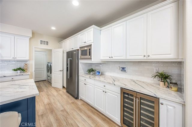 3276 Huntfield St, Corona, CA 92882