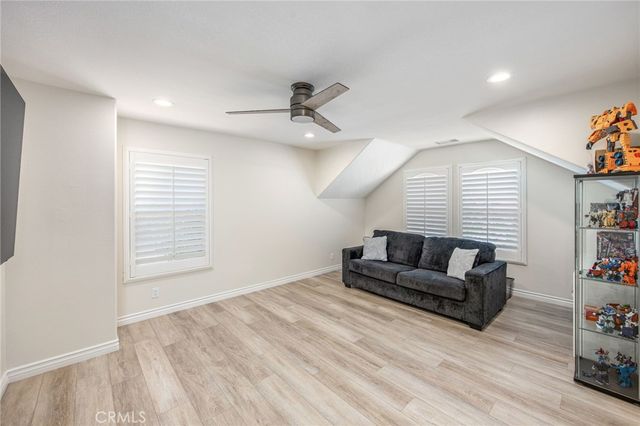 3276 Huntfield St, Corona, CA 92882