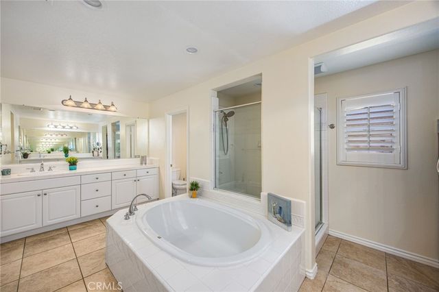 3276 Huntfield St, Corona, CA 92882