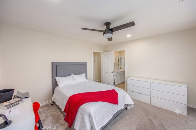 3276 Huntfield St, Corona, CA 92882