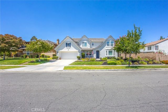 3276 Huntfield St, Corona, CA 92882