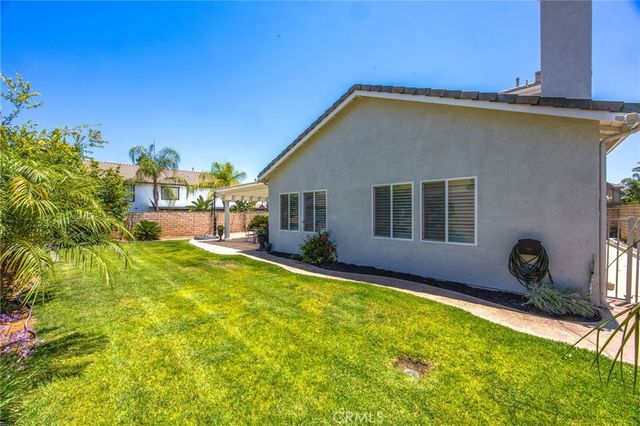 3276 Huntfield St, Corona, CA 92882