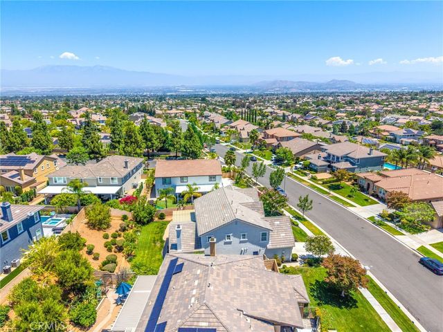 3276 Huntfield St, Corona, CA 92882