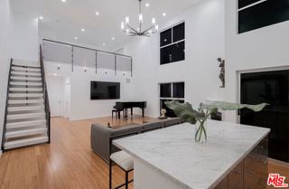 7062 Hawthorn Avenue A2, Los Angeles, CA 90028