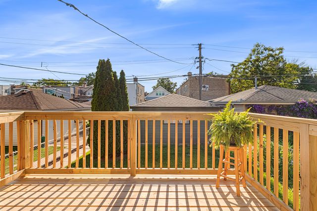 4256 N Monitor Avenue, Chicago, IL 60634
