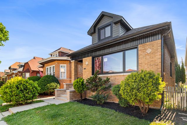4256 N Monitor Avenue, Chicago, IL 60634