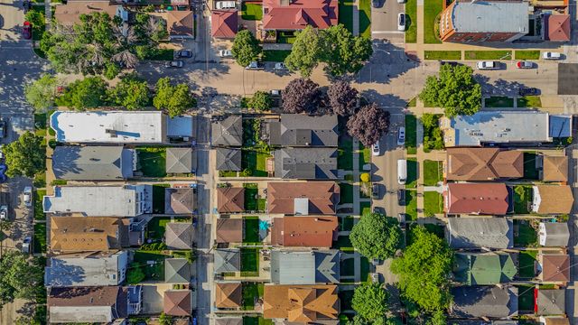 4256 N Monitor Avenue, Chicago, IL 60634