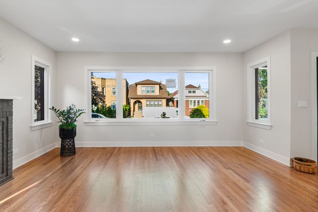 4256 N Monitor Avenue, Chicago, IL 60634