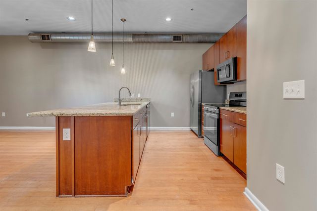 437 Monroe Ave Apt 105, Memphis, TN 38103