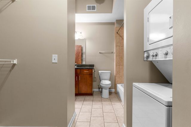 437 Monroe Ave Apt 105, Memphis, TN 38103