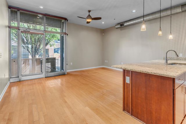 437 Monroe Ave Apt 105, Memphis, TN 38103