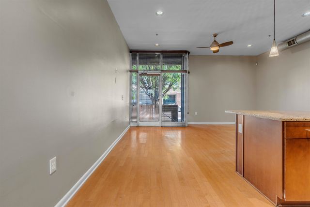 437 Monroe Ave Apt 105, Memphis, TN 38103