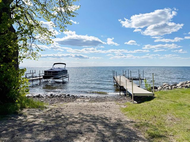 20429 326th Avenue 15, Isle, MN 56342