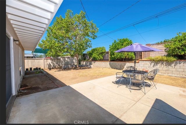 541 E Greenhaven, Covina, CA 91723