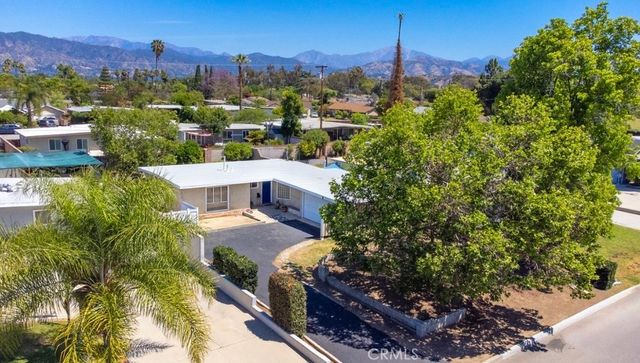541 E Greenhaven, Covina, CA 91723
