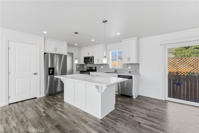 511 Lookout Street, Lake Elsinore, CA 92530