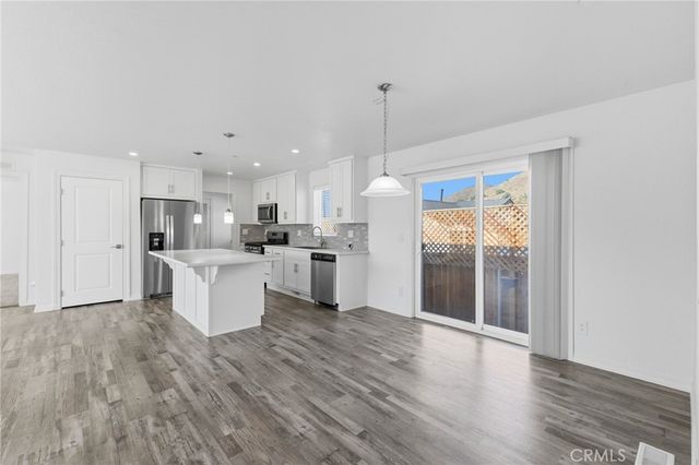 511 Lookout Street, Lake Elsinore, CA 92530