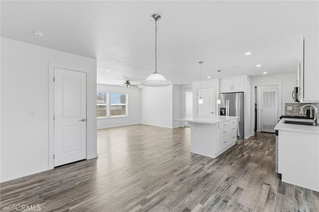 511 Lookout Street, Lake Elsinore, CA 92530