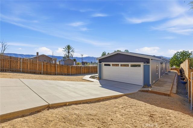 511 Lookout Street, Lake Elsinore, CA 92530