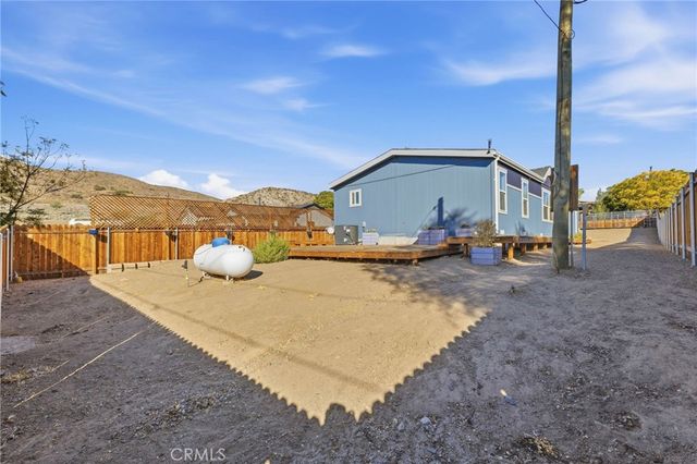 511 Lookout Street, Lake Elsinore, CA 92530