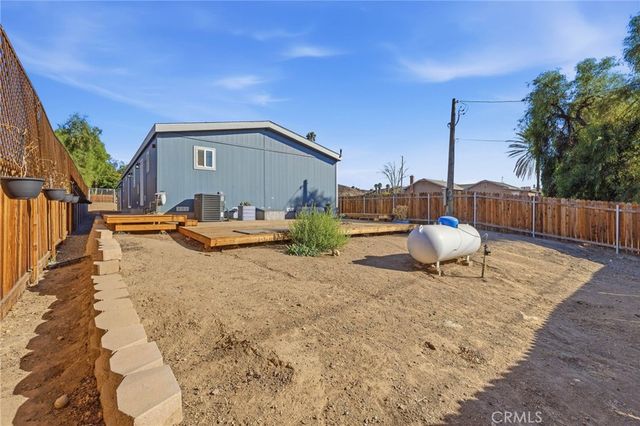 511 Lookout Street, Lake Elsinore, CA 92530