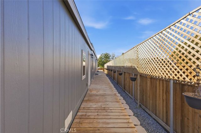 511 Lookout Street, Lake Elsinore, CA 92530