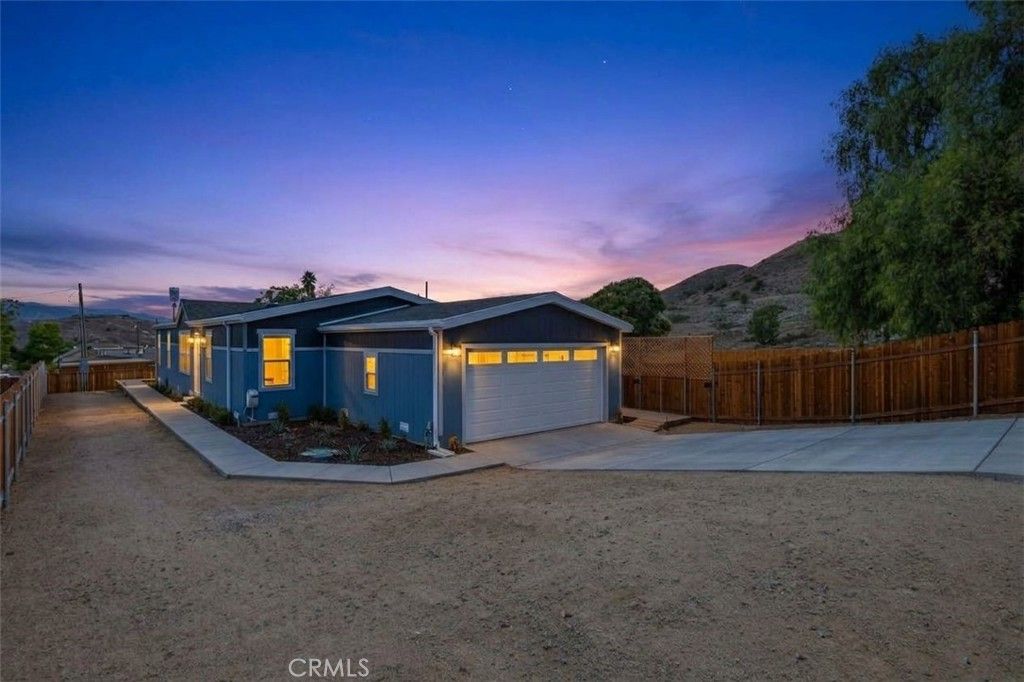 511 Lookout Street, Lake Elsinore, CA 92530