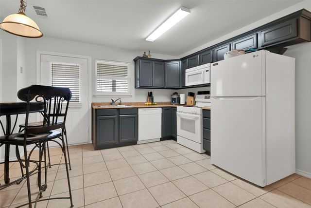 210 Hilltop Circle, Blue Ridge, TX 75424